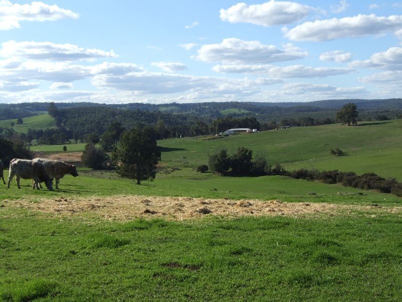 75 Charlton Rd, Lowden WA 6240