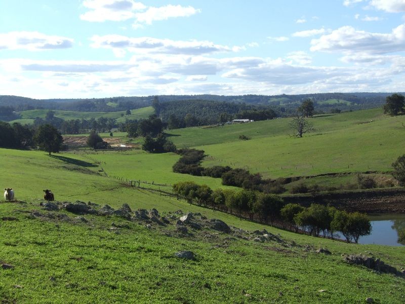 75 Charlton Rd, Lowden WA 6240