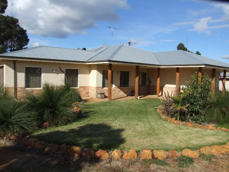 42 Leschenaultia Circle, Donnybrook WA 6239