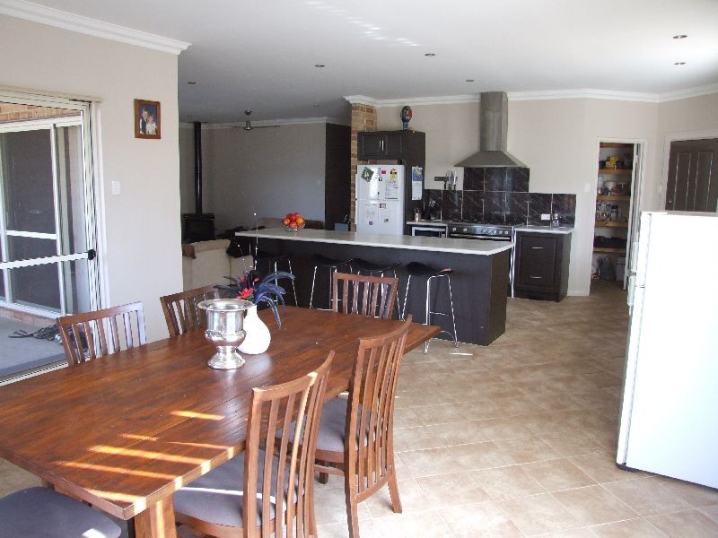 42 Leschenaultia Circle, Donnybrook WA 6239