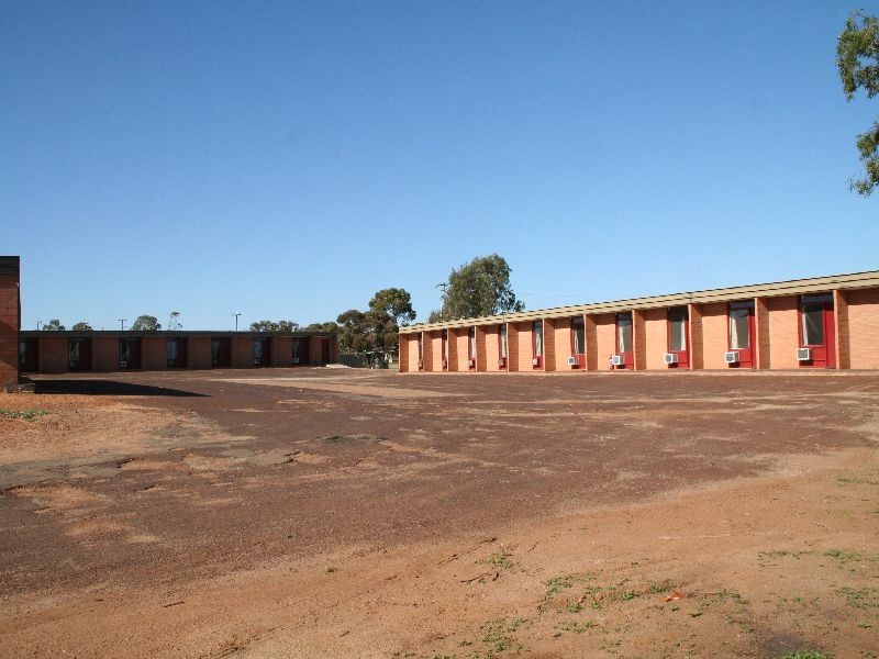 1 & 9 Stubbs Street, Lake Grace WA 6353