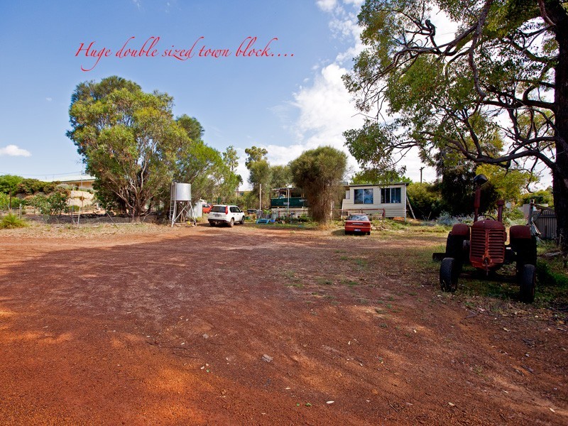 6 Arthur Street, Darkan WA 6392