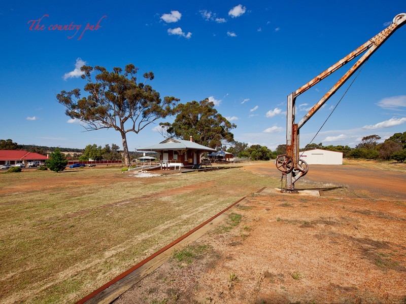 6 Arthur Street, Darkan WA 6392