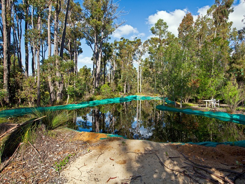 6 Hearle Road, Mumballup WA 6225