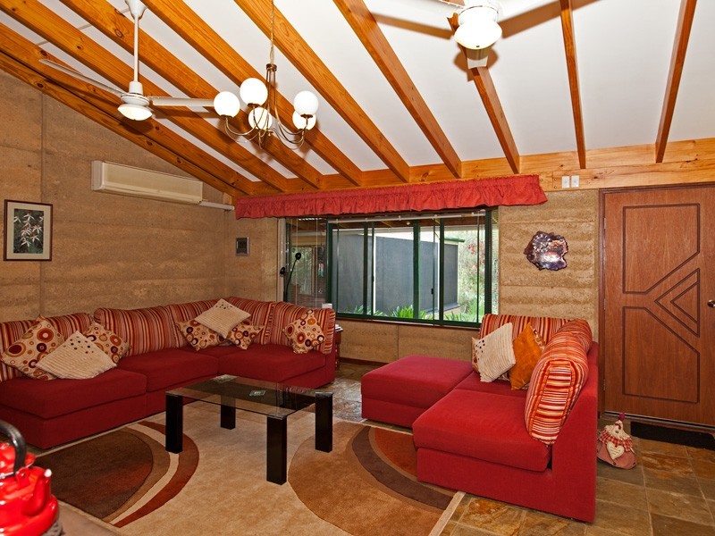 6 Hearle Road, Mumballup WA 6225