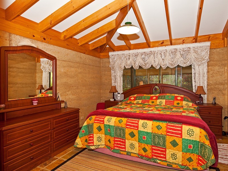 6 Hearle Road, Mumballup WA 6225