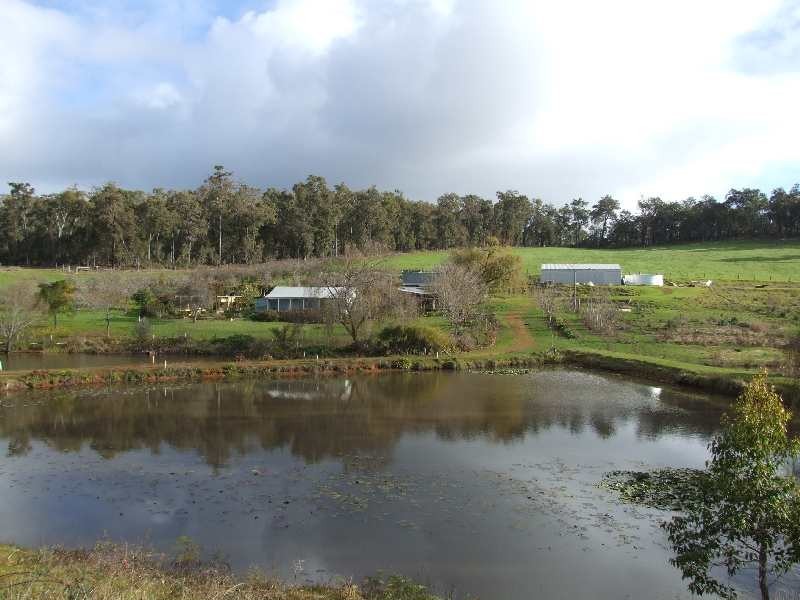 327 Jones Rd, Kirup WA 6251