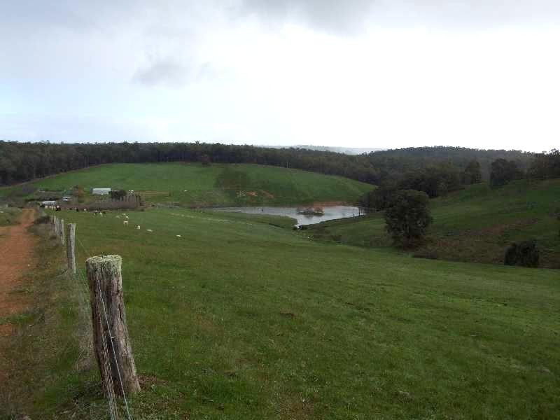 327 Jones Rd, Kirup WA 6251
