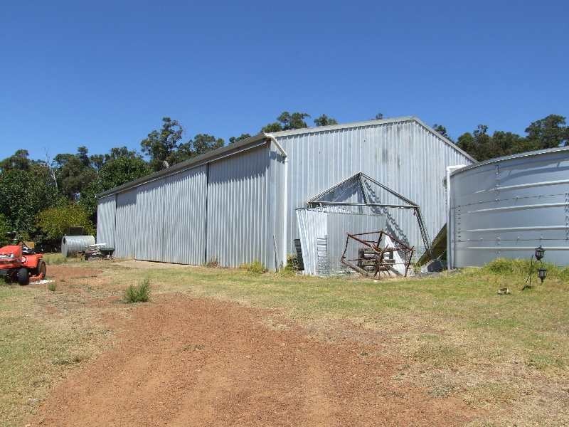 327 Jones Rd, Kirup WA 6251