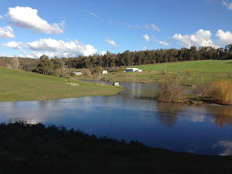 327 Jones Rd, Kirup WA 6251