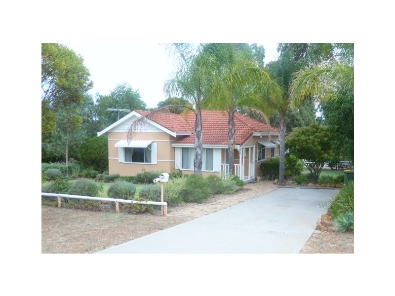 11 Thomson, Donnybrook WA 6239