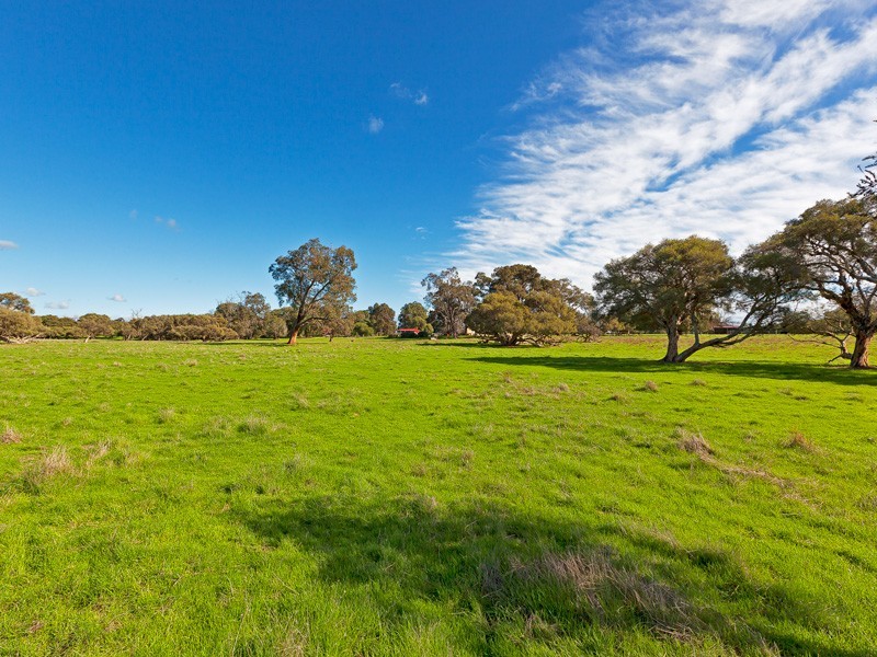 242 Bell Road, Elgin WA 6237