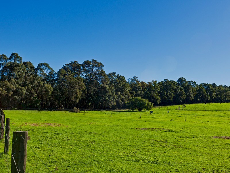 176 Armstrong Street, Boyanup WA 6237