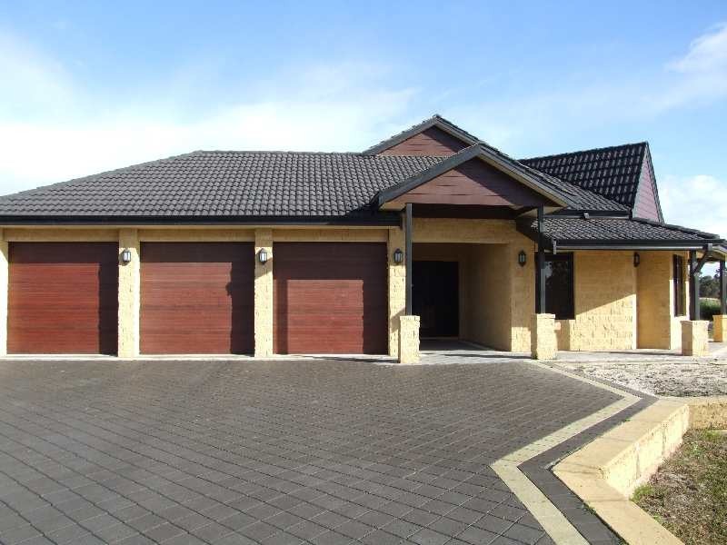 69 Leschenaultia Circle, Donnybrook WA 6239