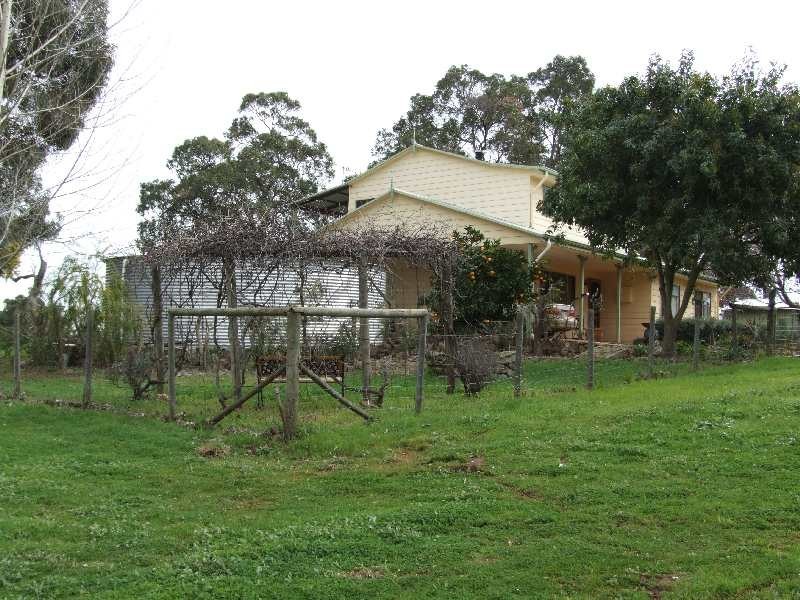 99 Carmichael Rd, Yabberup WA 6239