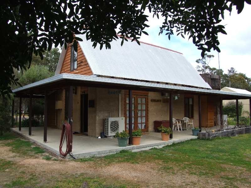 1 & 3 Giles Street, Wilga WA 6243