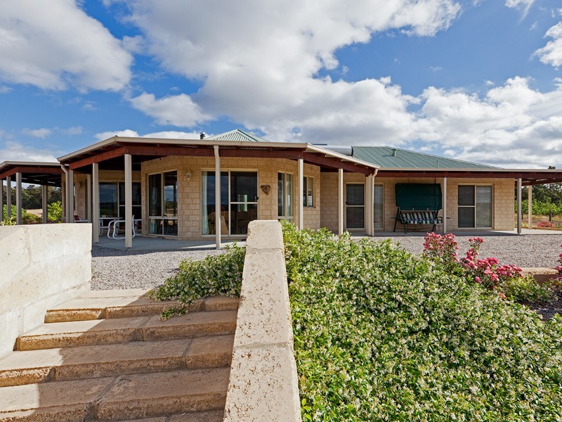 55 Martin Place, Mullalyup WA 6252