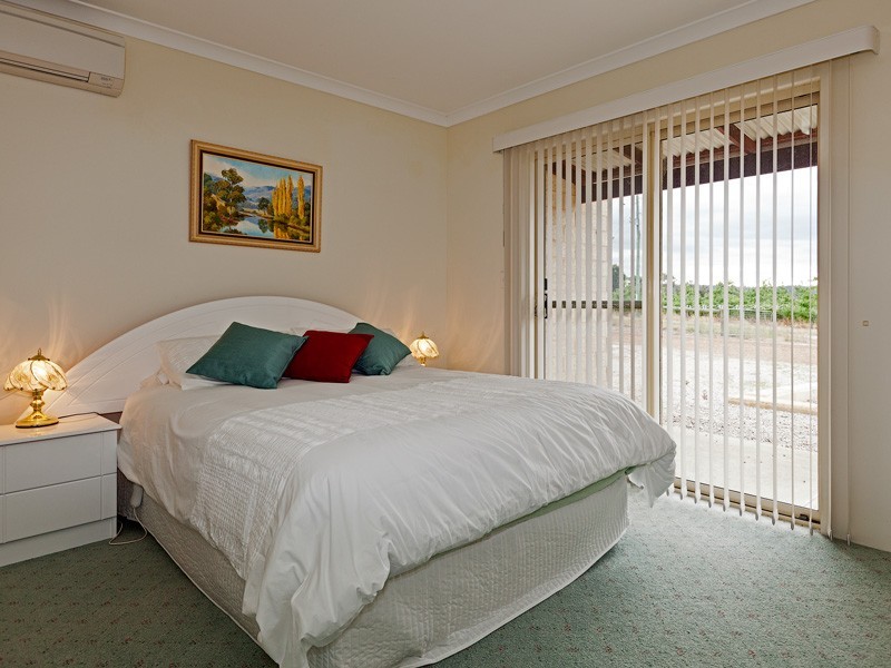 55 Martin Place, Mullalyup WA 6252