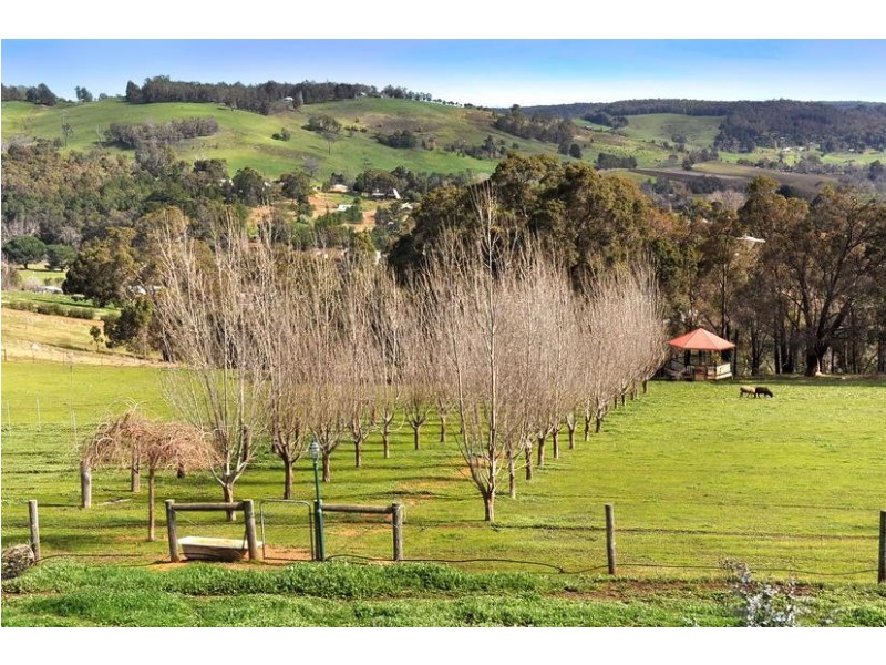 77 Bailey Heights, Balingup WA 6253