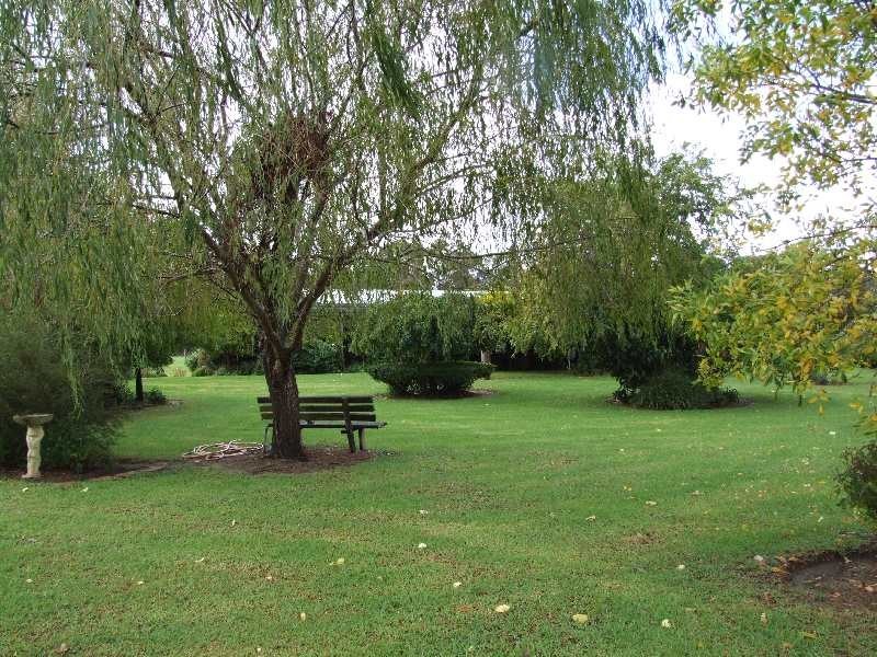 20594 South Western Hwy, Kirup WA 6251