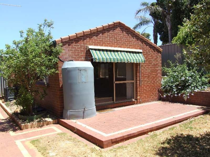 122 Lucy Victoria Ave, Australind WA 6233