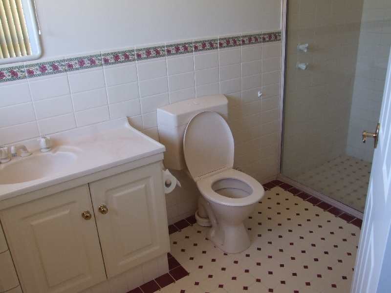 122 Lucy Victoria Ave, Australind WA 6233