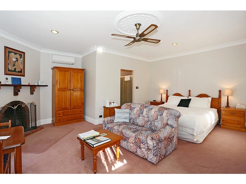 21066 South Western hwy, Mullalyup WA 6252