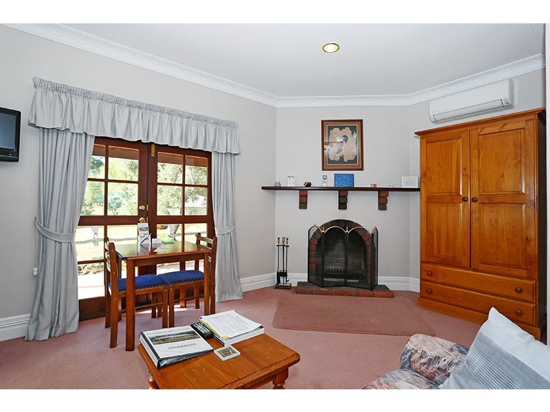 21066 South Western hwy, Mullalyup WA 6252