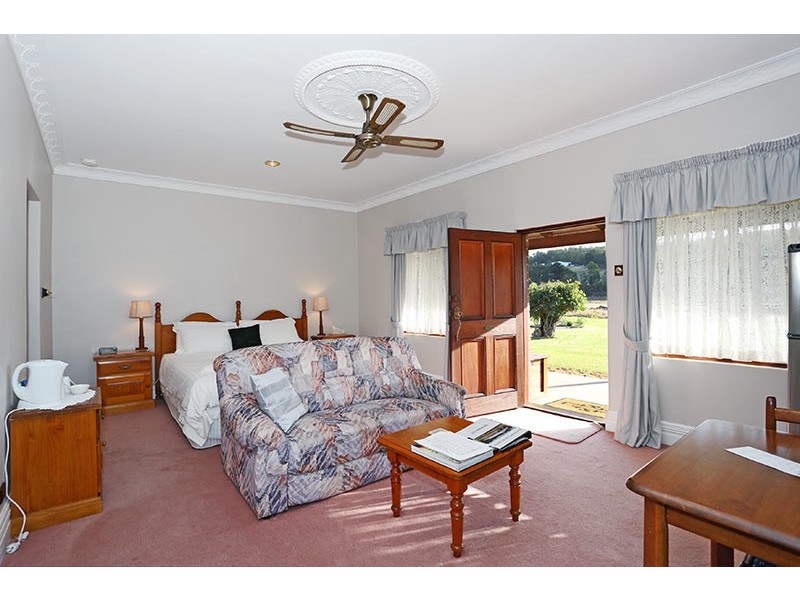 21066 South Western hwy, Mullalyup WA 6252
