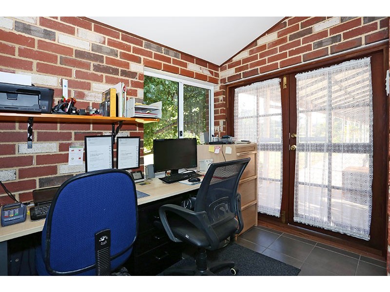 21066 South Western hwy, Mullalyup WA 6252