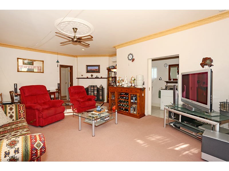 21066 South Western hwy, Mullalyup WA 6252