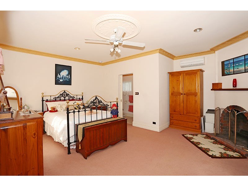 21066 South Western hwy, Mullalyup WA 6252