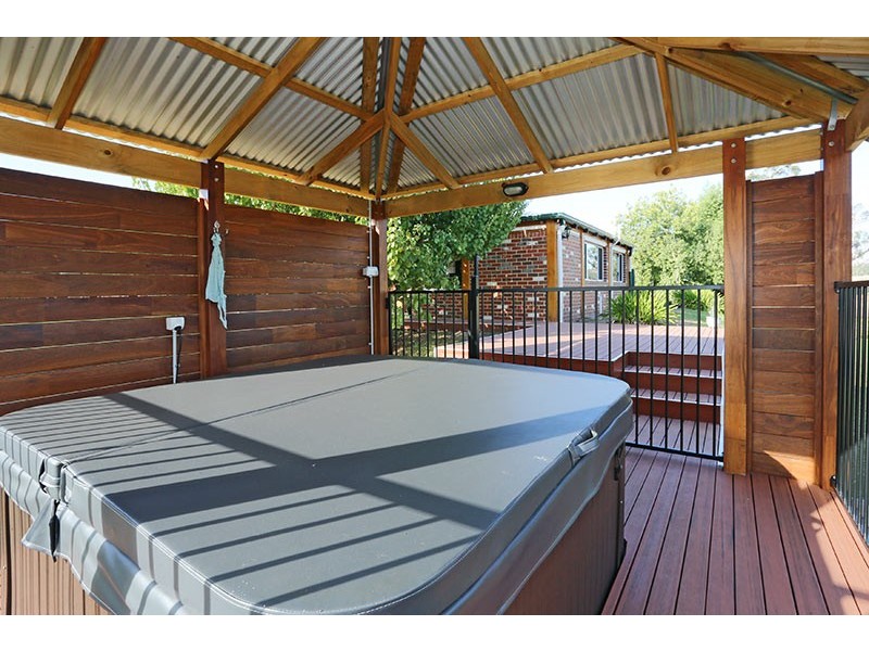 21066 South Western hwy, Mullalyup WA 6252