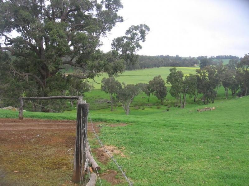 132 Lodge Rd, Boyup Brook WA 6244