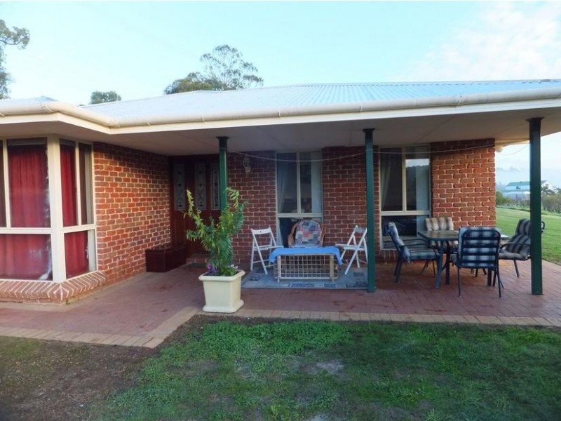5 Hackett Road, Brookhampton WA 6239