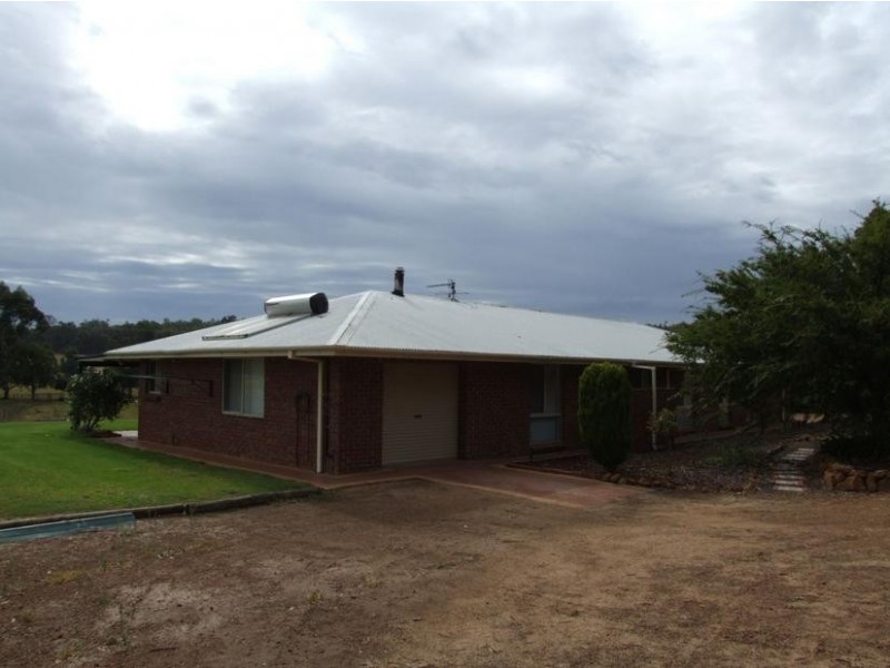 5 Hackett Road, Brookhampton WA 6239