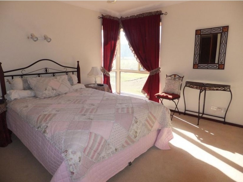 5 Hackett Road, Brookhampton WA 6239