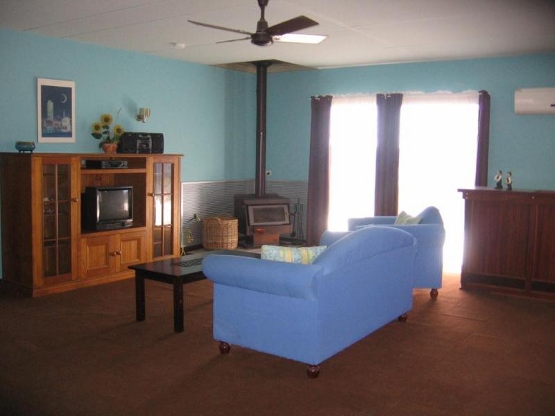 16 Barron Street, Boyup Brook WA 6244