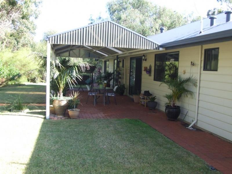 52 Armstrong Road, Boyanup WA 6237