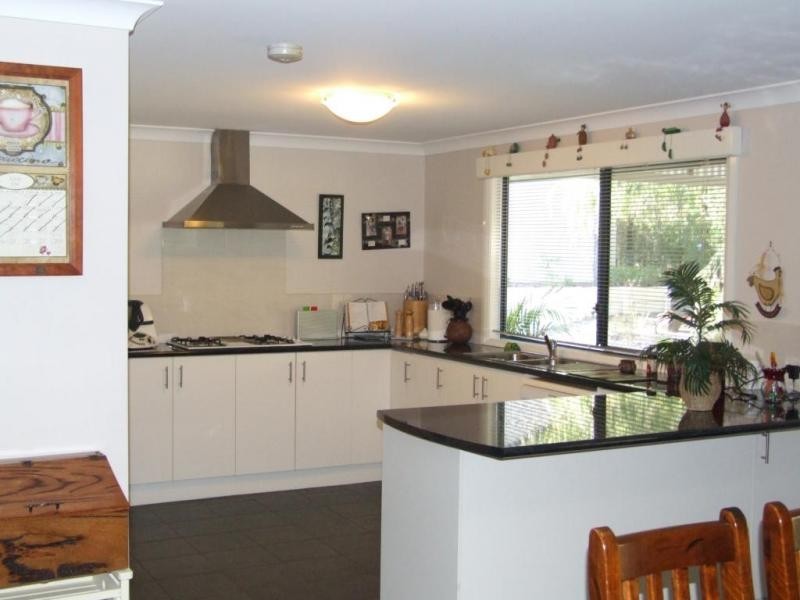 52 Armstrong Road, Boyanup WA 6237