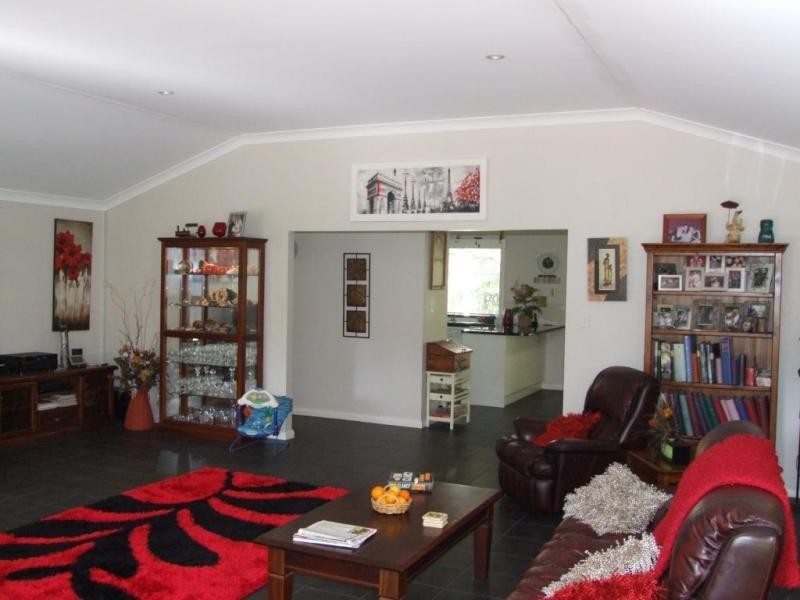 52 Armstrong Road, Boyanup WA 6237