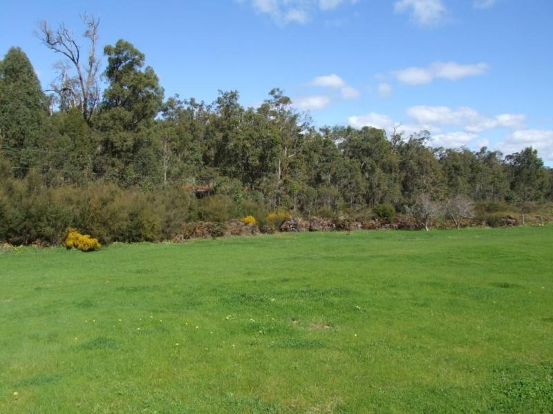 76 Montgomery Road, Brookhampton WA 6239