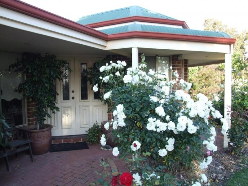 6 Holbrook Road, Australind WA 6233