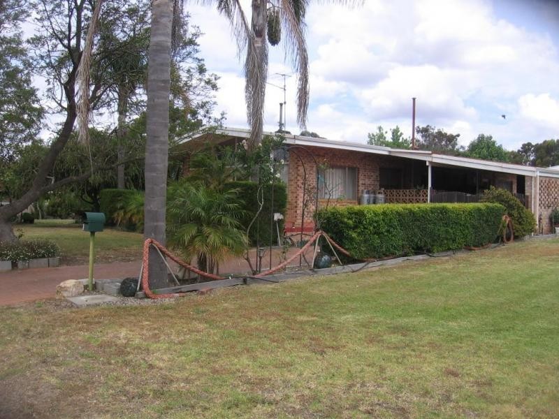 1 Barron Street, Boyup Brook WA 6244