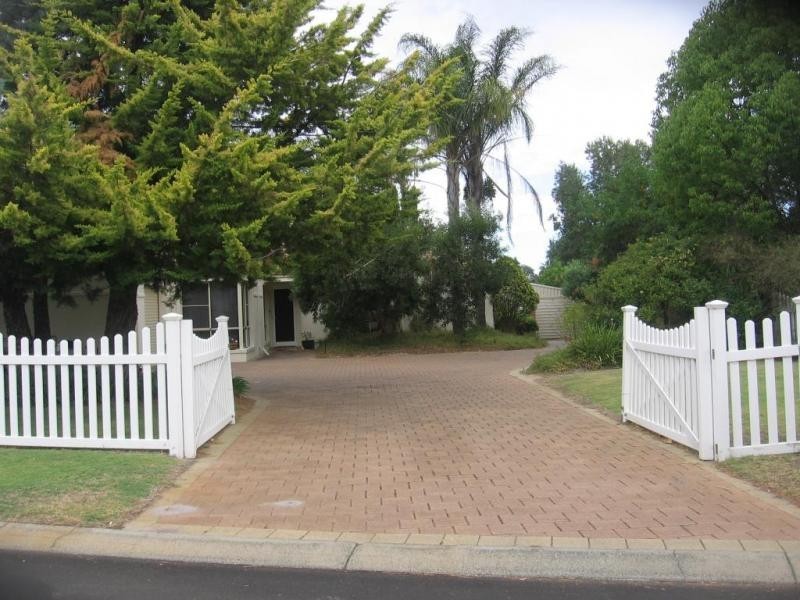 2 Ecclestone Court, Boyanup WA 6237