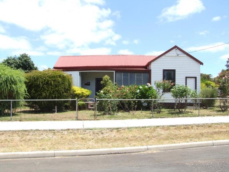 1 Station Street, Kirup WA 6251