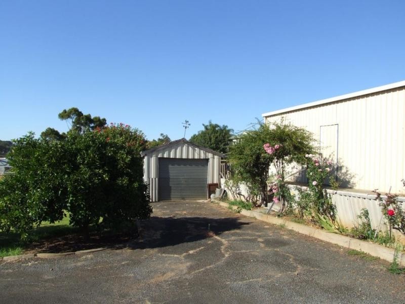 2 Middleton, Donnybrook WA 6239