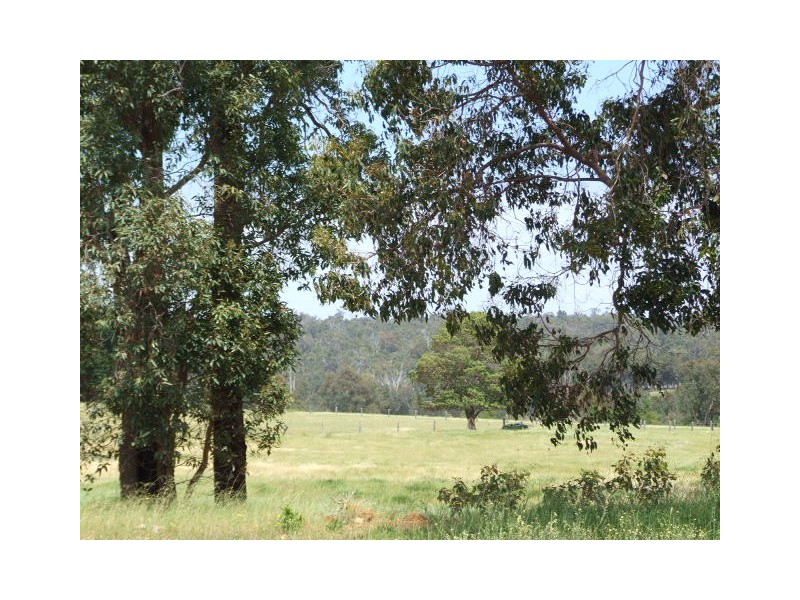 42 Thomson Street, Donnybrook WA 6239