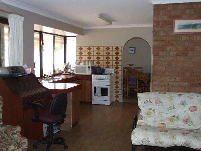 18 Thomson Street, Donnybrook WA 6239