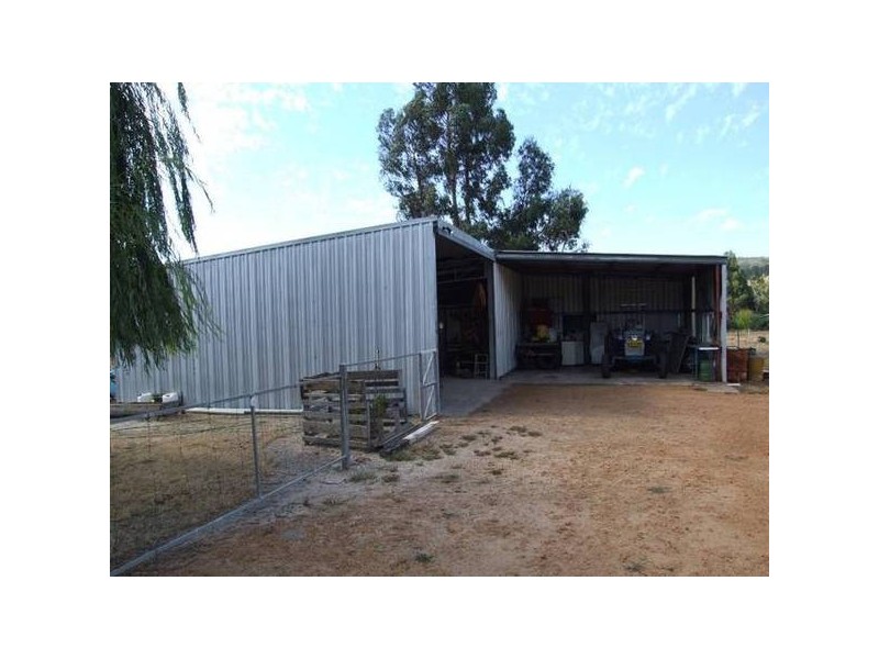 8 Russell Street, Donnybrook WA 6239